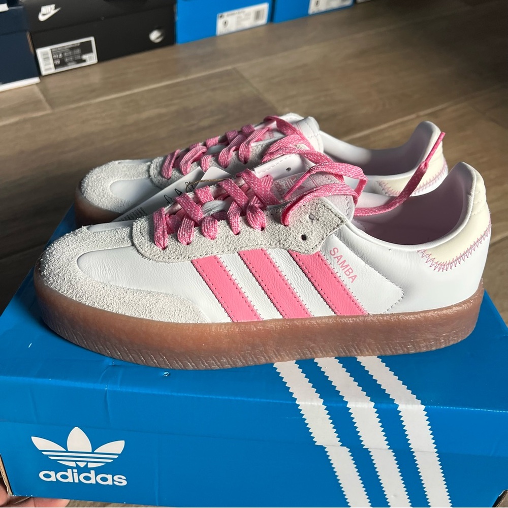 Adidas White and Pink Sneakers Classic Design - Picture 2 of 7